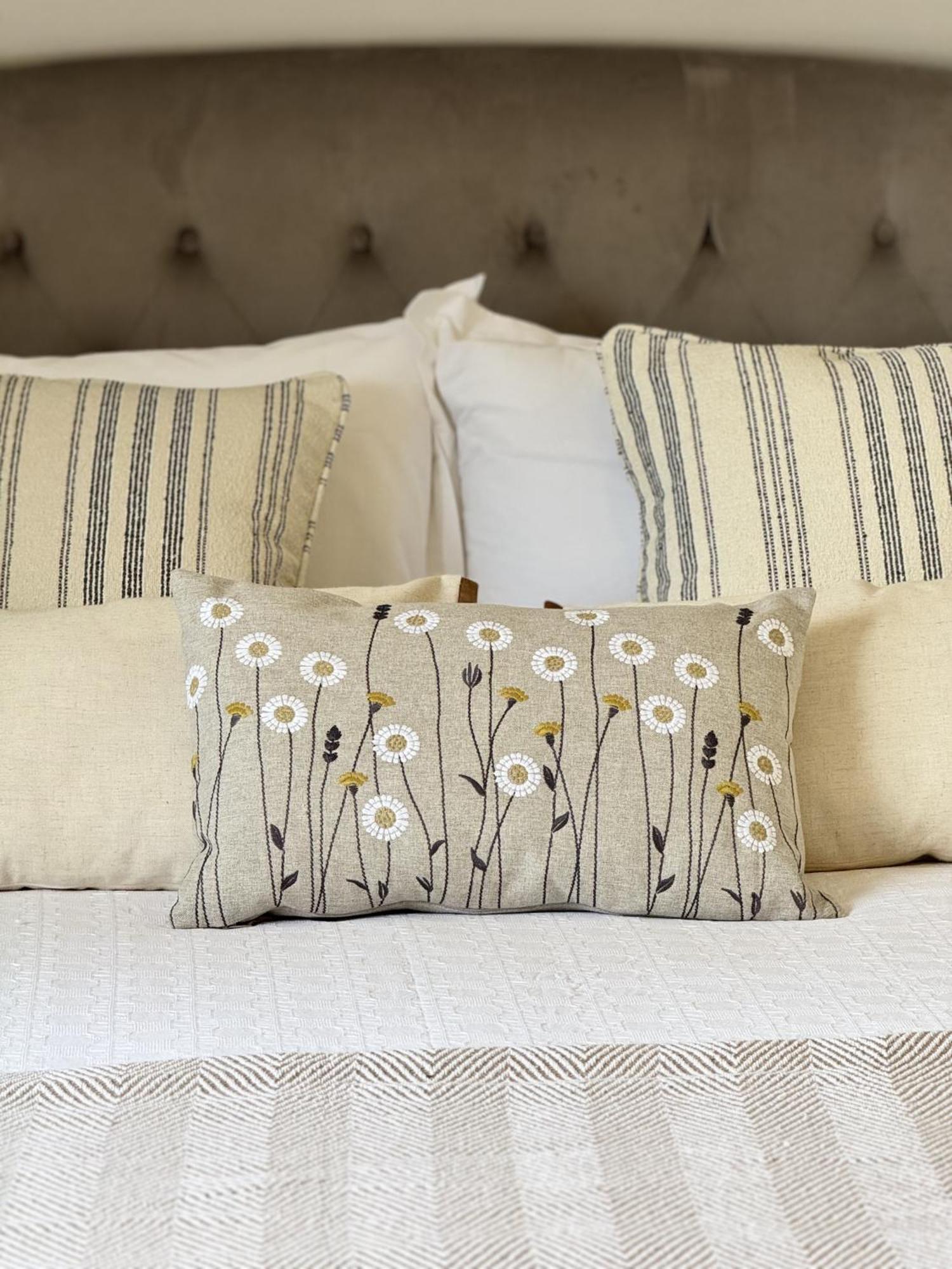 'Bramley Fall Cottage' ' On Site Ev Point - Attached Cottage,3 Separate Bedrooms -1 On Ground Level, Sleeps 6, 2 Bathrooms, Sandy Wittering Beach 8Min Drive, Rural Location, Child Friendly, Small Breed Dog Friendly, Private Parking Chichester Eksteriør bilde