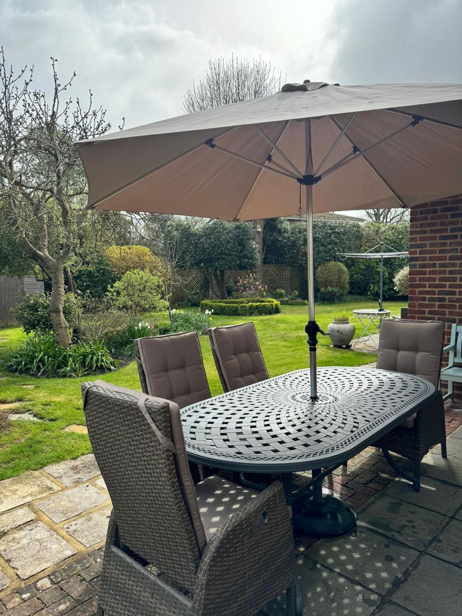 'Bramley Fall Cottage' ' On Site Ev Point - Attached Cottage,3 Separate Bedrooms -1 On Ground Level, Sleeps 6, 2 Bathrooms, Sandy Wittering Beach 8Min Drive, Rural Location, Child Friendly, Small Breed Dog Friendly, Private Parking Chichester Eksteriør bilde
